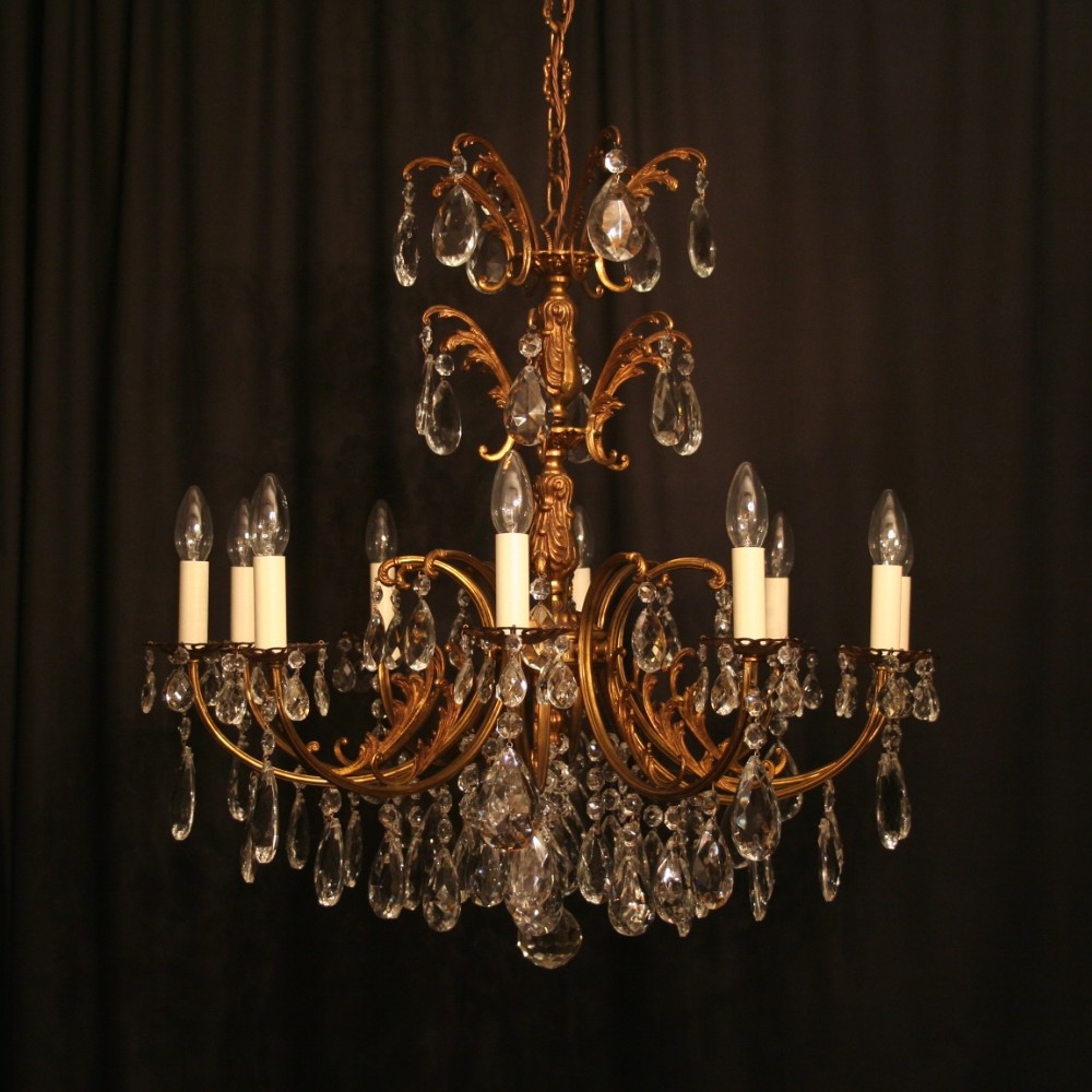 An Italian Gilded 10 Light Antique Chandelier