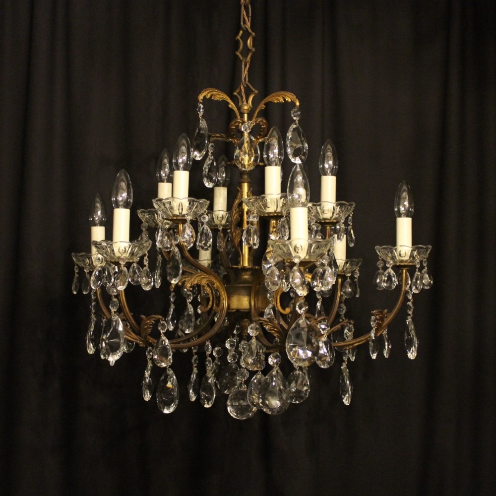 An Italian Gilded 12 Light Antique Chandelier