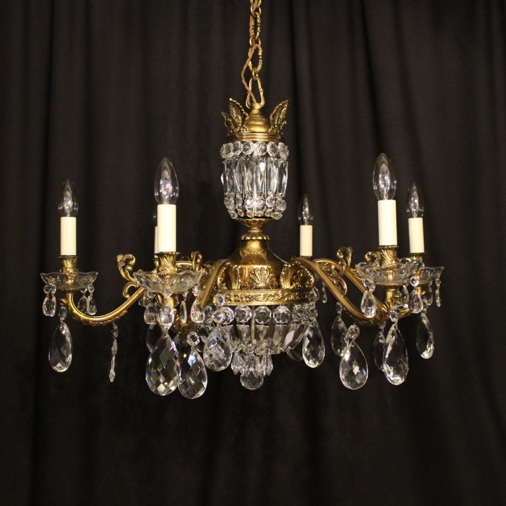 An Ornate Italian Gilded 9 Light Chandelier