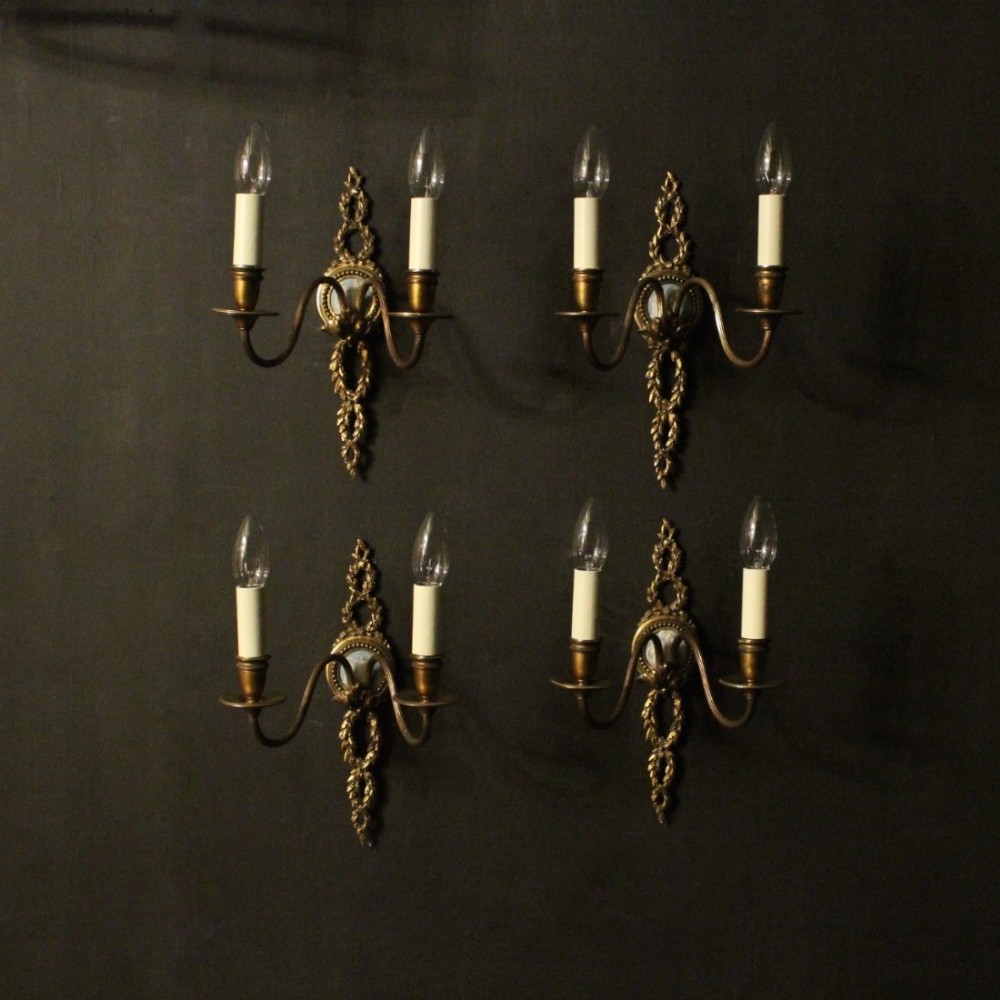 English Set Of 4 Gilded Antique Wall Lights