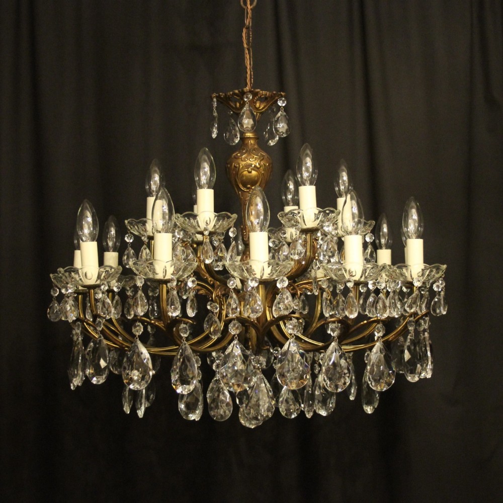 Italian Gilded 18 Light Antique Chandelier