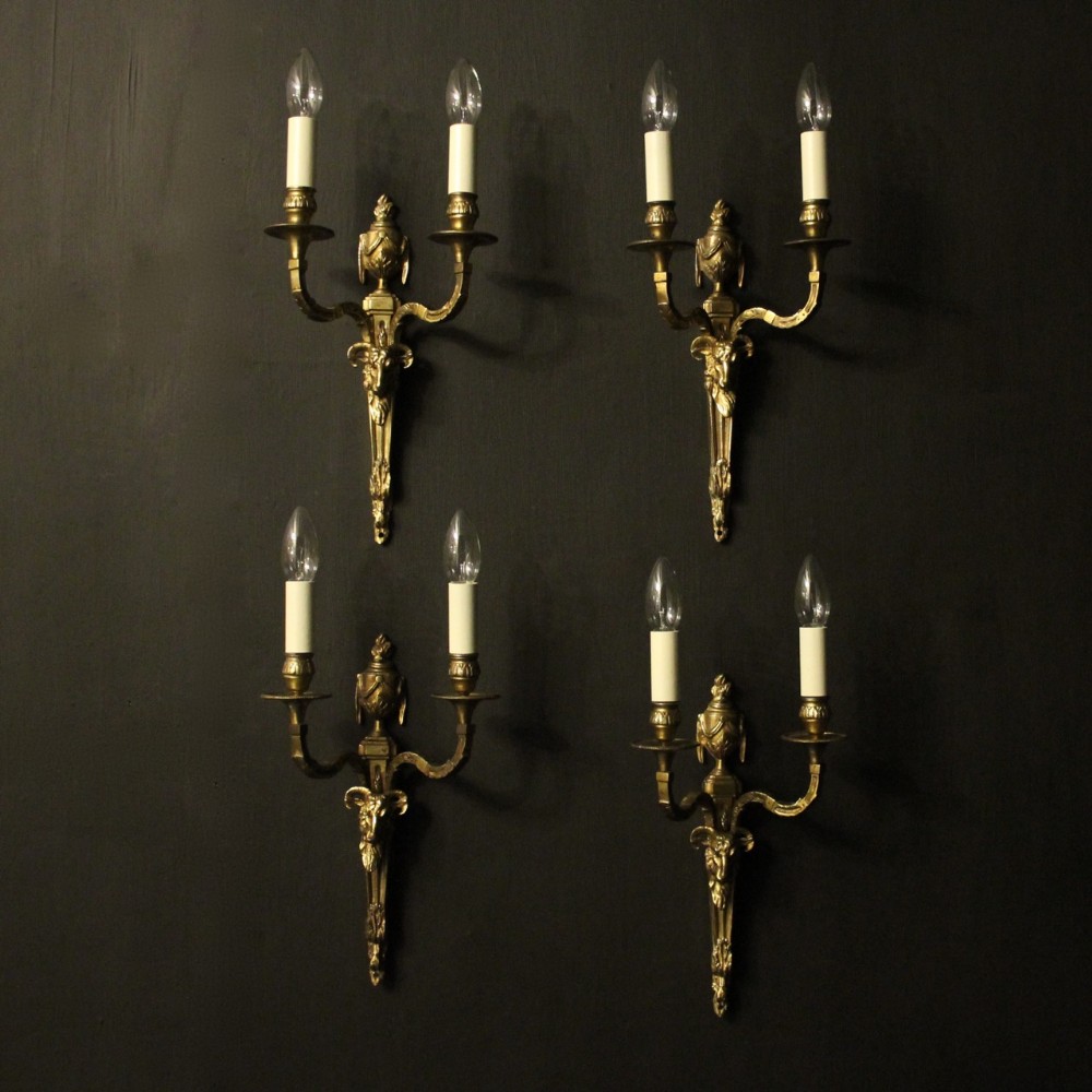 English Set Of 4 Bronze Antique Wall Lights