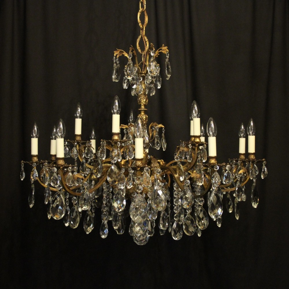 Italian Gilded 20 Light Antique Chandelier