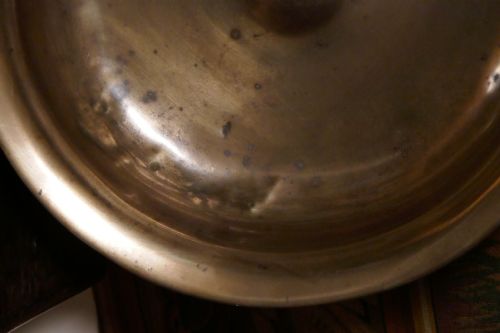 A 16TH CENTURY BRONZE BOWL - ADDITIONAL PHOTO 7