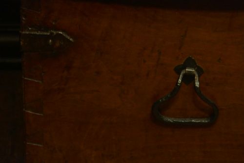 A 16TH CENTURY CARVED COFFER - ADDITIONAL PHOTO 16