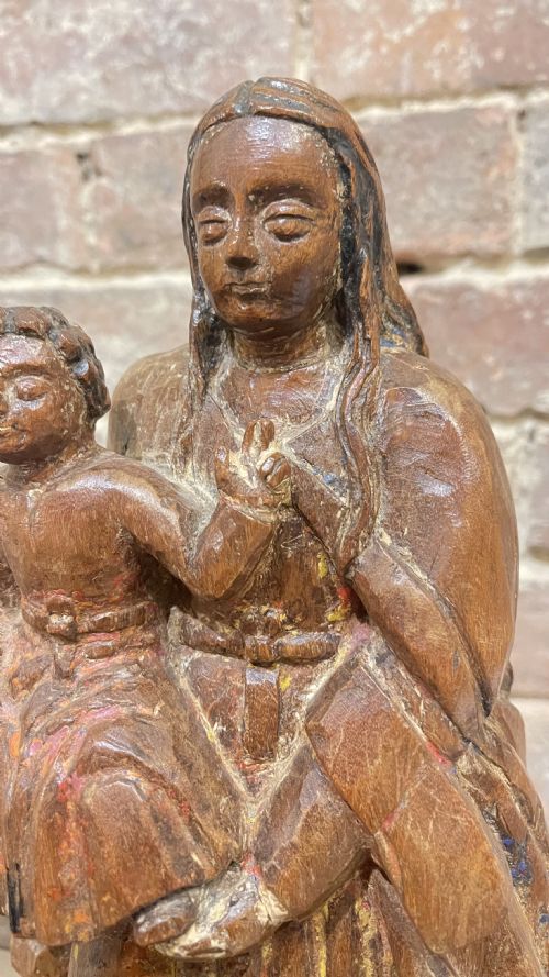 16TH CENTURY CARVED OAK MADONNA AND CHILD - ADDITIONAL PHOTO 1