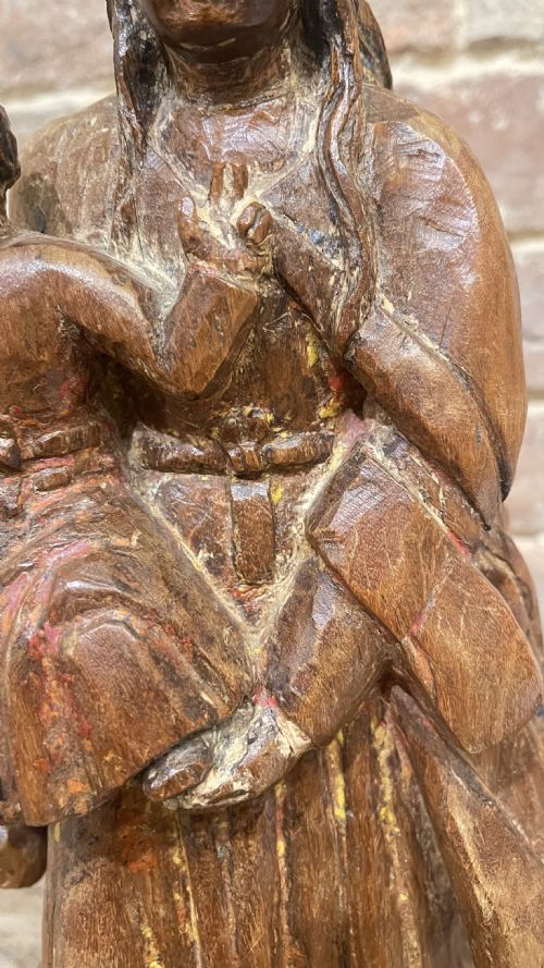 16TH CENTURY CARVED OAK MADONNA AND CHILD - ADDITIONAL PHOTO 15