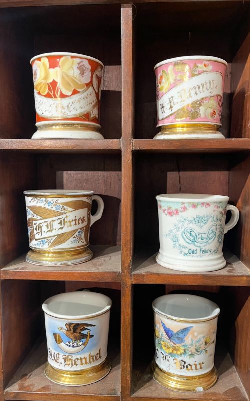 LARGE BARBERSHOP COLLECTION OF 36 AMERICAN SHAVING MUGS AND MAHOGANY STAND - ADDITIONAL PHOTO 11