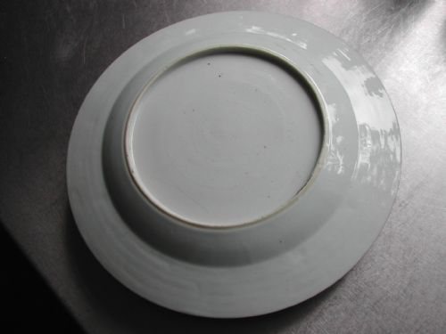 CHINESE 18TH CENTURY FAMILLE ROSE PORCELAIN PLATE DECORATED WITH THE UNUSUAL SUBJECT OF TWO SHEEP - ADDITIONAL PHOTO 5