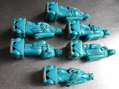 CHINESE 18TH CENTURY GROUP OF SIX TURQUOISE PORCELAIN FIGURES OF IMMORTALS - ADDITIONAL PHOTO 1