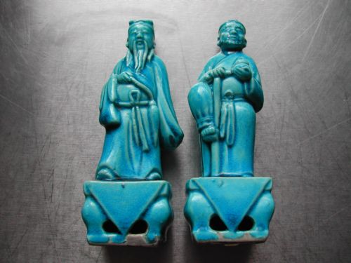 CHINESE 18TH CENTURY GROUP OF SIX TURQUOISE PORCELAIN FIGURES OF IMMORTALS - ADDITIONAL PHOTO 10