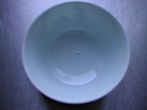 CHINESE 18TH CENTURY FAMILLE ROSE PORCELAIN TEA BOWL - ADDITIONAL PHOTO 4