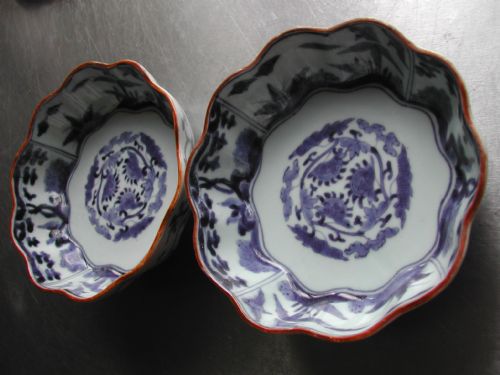 japanese arita late 17th early 18th century pair of blue and white porcelain bowls - CATEGORY: ANTIQUE CERAMICS - DATED 18TH CENTURY