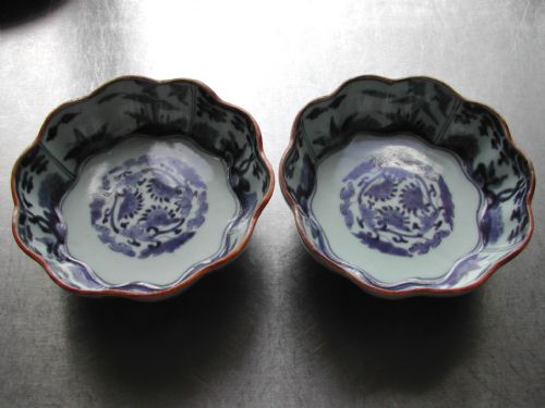 JAPANESE ARITA LATE 17TH EARLY 18TH CENTURY PAIR OF BLUE AND WHITE PORCELAIN BOWLS - ADDITIONAL PHOTO 2