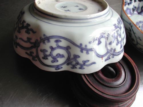 JAPANESE ARITA LATE 17TH EARLY 18TH CENTURY PAIR OF BLUE AND WHITE PORCELAIN BOWLS - ADDITIONAL PHOTO 3
