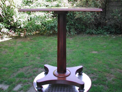 MID VICTORIAN MAHOGANY SIDE TABLE - ADDITIONAL PHOTO 1