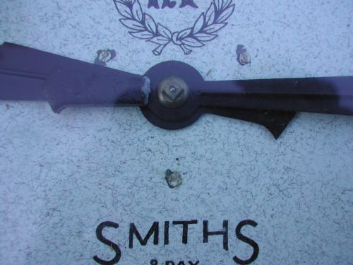 RAF BAKELITE WALL CLOCK AND MOUNTING PLATE FROM WW2 - ADDITIONAL PHOTO 5