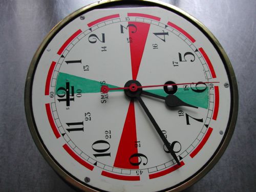 SMITHS RED GREEN SEGMENT RADIO ROOM CLOCK - ADDITIONAL PHOTO 3