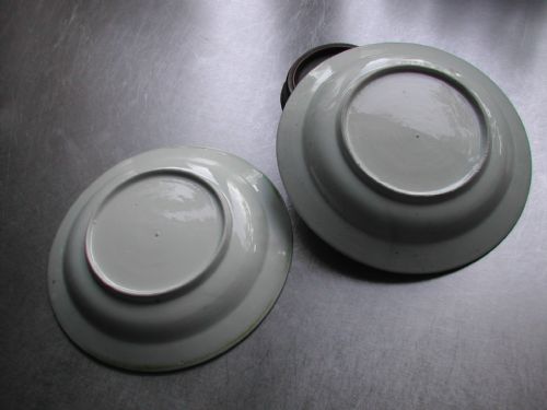 JAPANESE 18TH CENTURY PAIR OF IMARI DISHES CIRCA 1770 - ADDITIONAL PHOTO 2