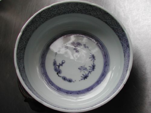 japanese fine 18th century arita underglaze blue and white bowl decorated with a stylized landscape - CATEGORY: ANTIQUE CERAMICS - DATED 1750