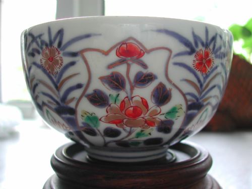 japanese imari bowl circa 1700 - CATEGORY: ANTIQUE CERAMICS - DATED 1700