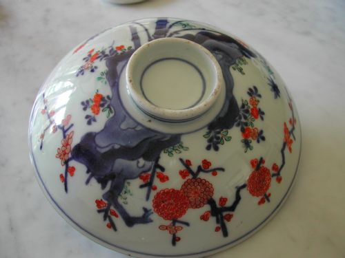 JAPANESE KAKIEMON PAIR OF SHALLOW BOWLS 17TH CENTURY - ADDITIONAL PHOTO 1
