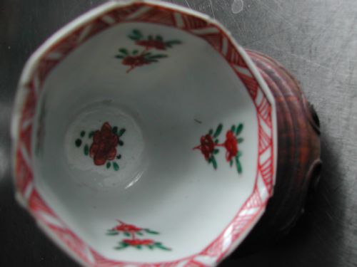 KANGXI PERIOD FAMILLE VERTE CAFE'AU LAIT HEXAGONAL WINE CUP CIRCA 1700 - ADDITIONAL PHOTO 2