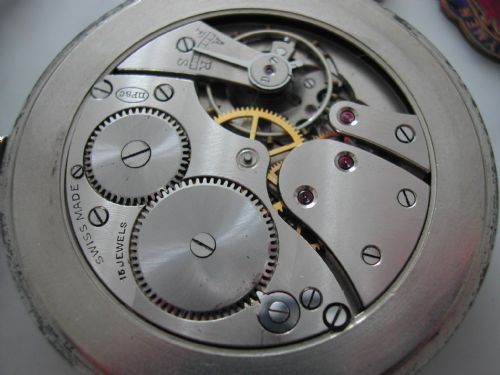 RAILWAY POCKET WATCH BY SELEX PRE 1948ISSUED TO THE LNER LINES - ADDITIONAL PHOTO 9