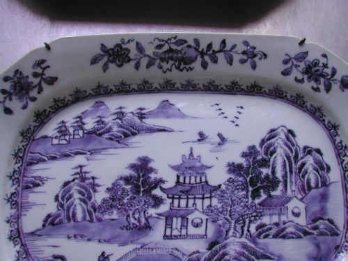 PAIR CHINESE BLUE AND WHITE EXPORT MEAT PLATES 18TH CENTURY - ADDITIONAL PHOTO 7