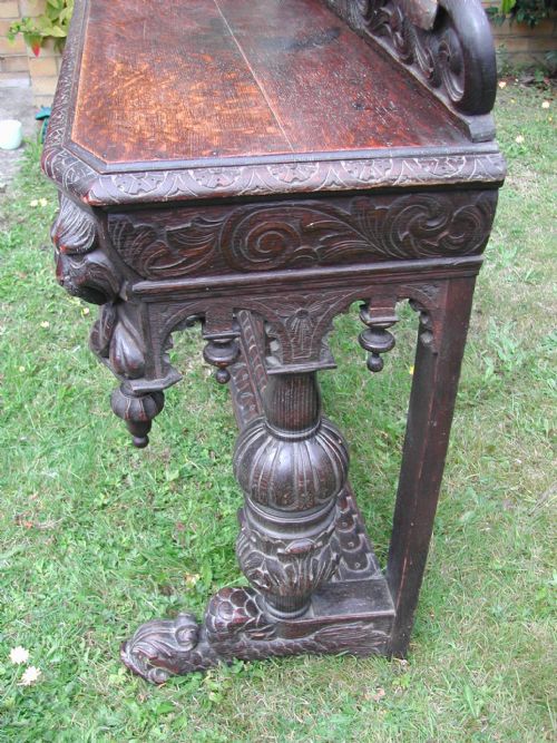 OAK GOTHIC REVIVAL HALL TABLE LATE 19TH CENTURY - ADDITIONAL PHOTO 2