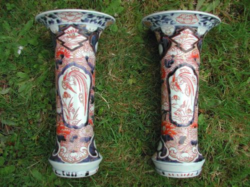 japanese imari pair of trumpet shaped vases early 18th century - CATEGORY: ANTIQUE VASES - DATED 18TH CENTURY
