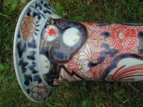 JAPANESE IMARI PAIR OF TRUMPET SHAPED VASES EARLY 18TH CENTURY - ADDITIONAL PHOTO 5