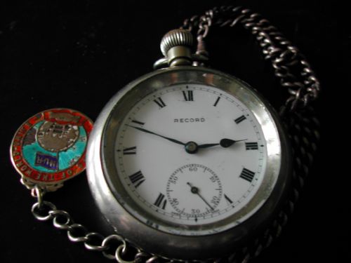 london north east region railway pocket watch by record pre 1948 - CATEGORY: ANTIQUE CLOCKS - DATED 1940