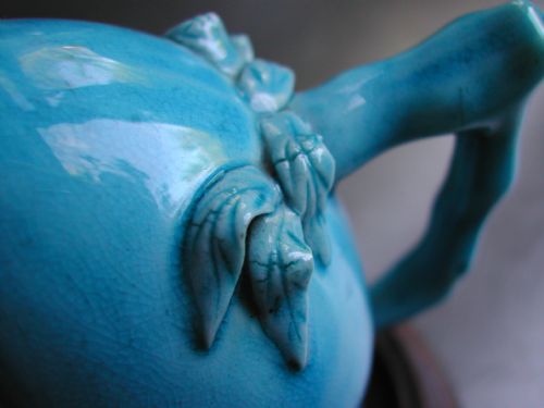 RARE PAIR OF CHINESE TURQUOISE GLAZED CADOGAN WINE EWERS DATED TO THE LATE 18TH EARLY 19TH CENTURY - ADDITIONAL PHOTO 8