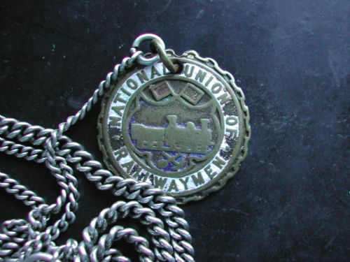 LONDON NORTH EAST REGION RAILWAY ISSUE POCKET WATCH 894 PRE 1948 - ADDITIONAL PHOTO 2