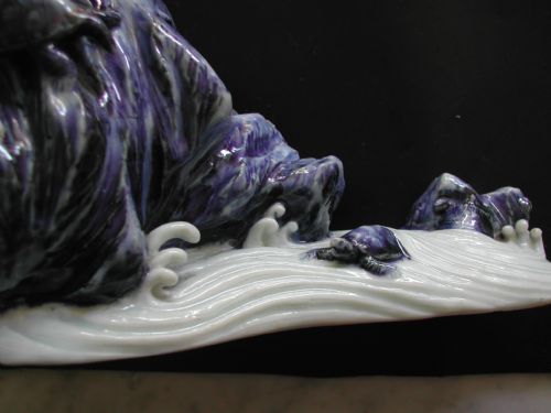 VERY RARE JAPANESE HIRADO TABLE CENTRE FEATURE GROUP OF TURTLES ON A ROCKY BEACH 19TH CENTURY - ADDITIONAL PHOTO 1