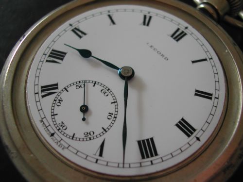 LONDON NORTH EASTERN RAILWAY LNERISSUE POCKET WATCH NO 1372 PRE 1948 - ADDITIONAL PHOTO 8