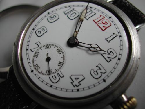 WW1 SILVER TRENCH WATCH WITH SCREW FRONT AND BACK CASE FOR EXTRA WATER PROOF PROTECTION CIRCA 1915 - ADDITIONAL PHOTO 8
