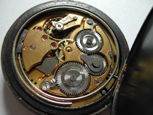 WW1 GUN METAL POCKET ALARM WATCH AS USED BY OFFICERS MADE BY ZENITH CIRCA 1914 - ADDITIONAL PHOTO 8