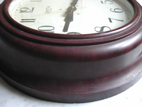 WW2 MILITARY ISSUE SMITHS 8 DAY BAKELITE WALL CLOCK DATED 1945 - ADDITIONAL PHOTO 10