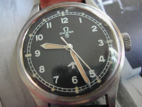 OMEGA 1953 RAF ISSUE PILOTS WATCH KNOW AS THE FAT ARROW VERSION AND ONLY ISSUED IN THE YEAR 1953 - ADDITIONAL PHOTO 1
