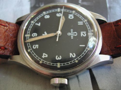 OMEGA 1953 RAF ISSUE PILOTS WATCH KNOW AS THE FAT ARROW VERSION AND ONLY ISSUED IN THE YEAR 1953 - ADDITIONAL PHOTO 2