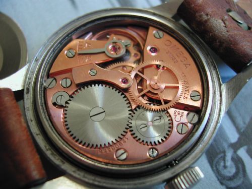 OMEGA 1953 RAF ISSUE PILOTS WATCH KNOW AS THE FAT ARROW VERSION AND ONLY ISSUED IN THE YEAR 1953 - ADDITIONAL PHOTO 11