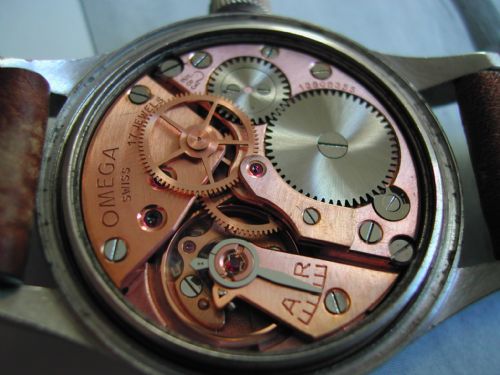OMEGA 1953 RAF ISSUE PILOTS WATCH KNOW AS THE FAT ARROW VERSION AND ONLY ISSUED IN THE YEAR 1953 - ADDITIONAL PHOTO 12
