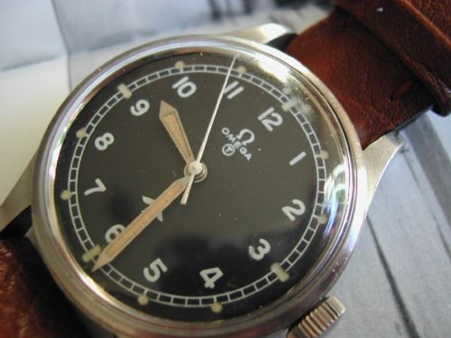 OMEGA 1953 RAF ISSUE PILOTS WATCH KNOW AS THE FAT ARROW VERSION AND ONLY ISSUED IN THE YEAR 1953 - ADDITIONAL PHOTO 3