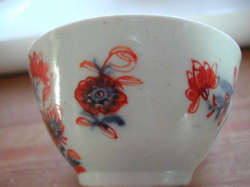 ENGLISH IMARI TEA BOWL DATING TO THE SECOND HALF 18TH CENTURY - ADDITIONAL PHOTO 4