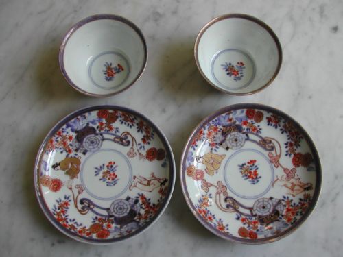 japanese imari pair of teabowls and saucers early 18th century - CATEGORY: ANTIQUE CERAMICS - DATED 18TH CENTURY