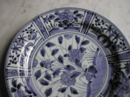JAPANESE ARITA BLUE AND WHITE DISH SECOND HALF 17TH CENTURY - ADDITIONAL PHOTO 2