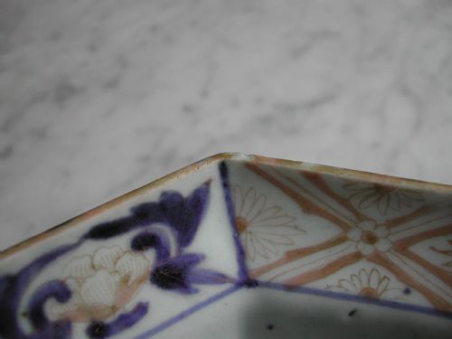 JAPANESE ARITA OCTAGONAL UNDER GLAZE BLUE AND GILT BOWL EARLY 18TH CENTURY - ADDITIONAL PHOTO 4