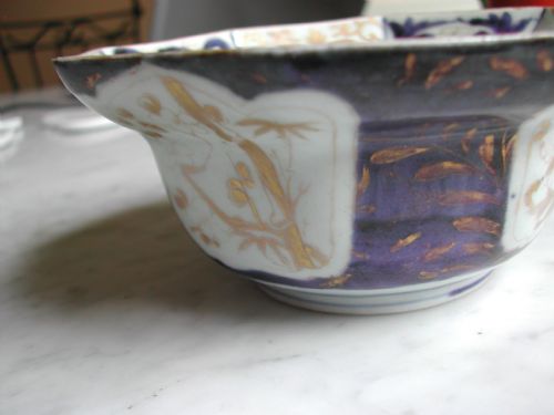 JAPANESE ARITA OCTAGONAL UNDER GLAZE BLUE AND GILT BOWL EARLY 18TH CENTURY - ADDITIONAL PHOTO 6